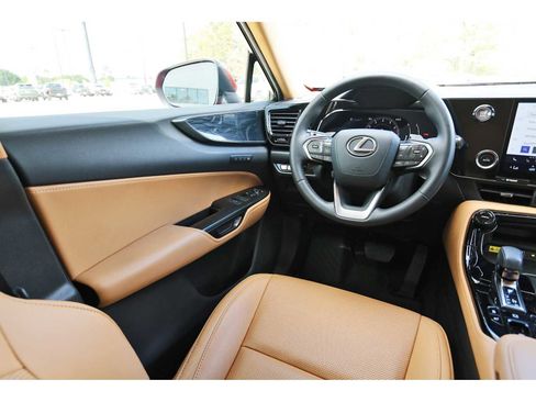 Used 2023 Lexus NX 350 AWD image 6
