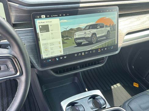 Used 2023 Rivian R1T Launch Edition AWD/4WD image 11