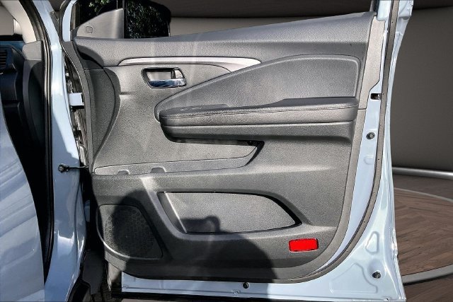 Used 2025 Honda Ridgeline RTL image 23