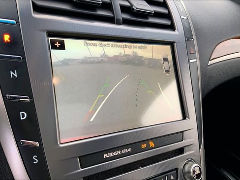 Used 2017 Lincoln MKZ Reserve w/ Climate Package image 26