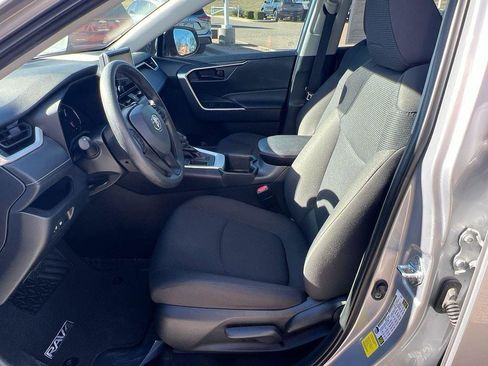 Used 2024 Toyota RAV4 LE image 29