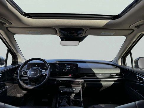 Used 2025 Kia Carnival SX w/ SX Dark Edition Package image 42