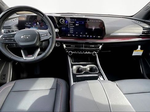 New 2026 Chevrolet Traverse Z71 w/ Enhanced Driving Package image 6