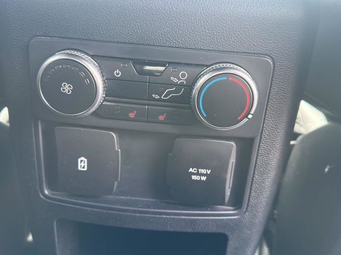 Used 2021 Ford Explorer Platinum image 14