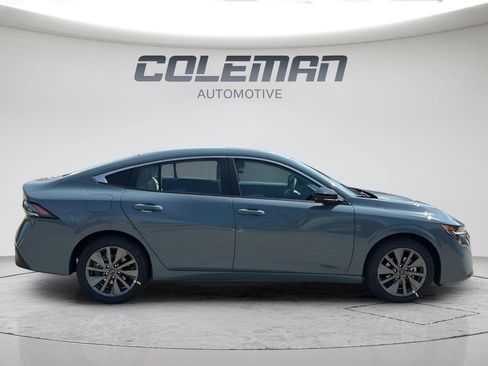 New 2026 Nissan Sentra SL w/ Floor Mat Package FWD image 4