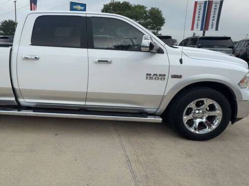 Used 2017 RAM 1500 Laramie RWD image 9