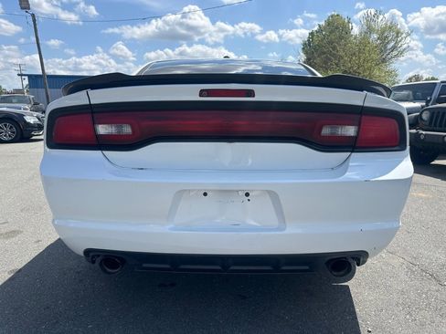 Used 2014 Dodge Charger R/T image 4