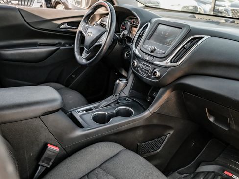 Used 2018 Chevrolet Equinox LT image 29