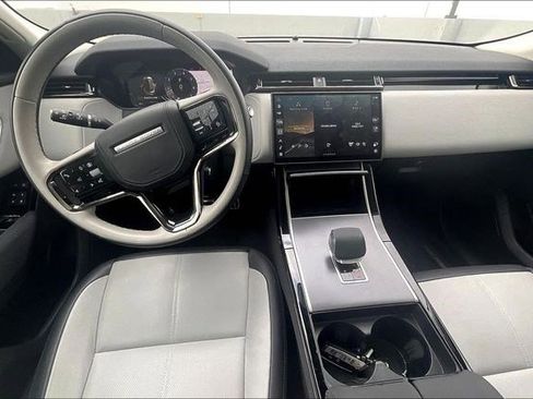 New 2025 Land Rover Range Rover Velar Dynamic SE image 5