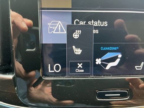Used 2019 Volvo XC40 T5 Momentum AWD/4WD image 13