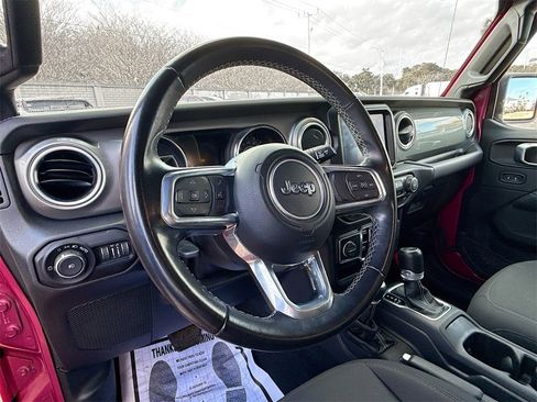 Used 2022 Jeep Wrangler Unlimited Sahara w/ LED Lighting Group image 12