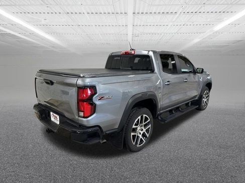 Used 2023 Chevrolet Colorado Z71 w/ Z71 Convenience Package 2 image 4