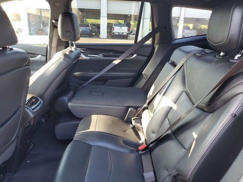 Used 2023 Cadillac XT6 Premium Luxury AWD/4WD image 11
