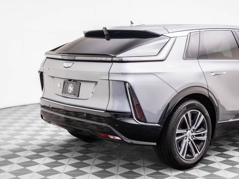 New 2026 Cadillac Lyriq Luxury image 30