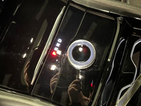 Used 2023 Jeep Grand Cherokee Altitude image 19