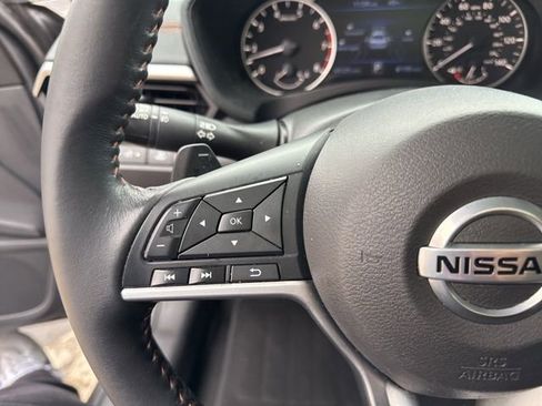 Used 2022 Nissan Altima 2.5 SR w/ Midnight Edition Package image 21