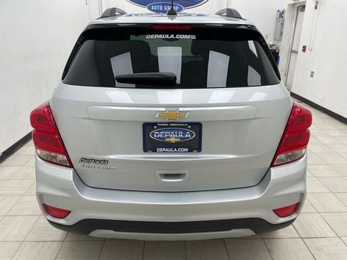 Certified 2022 Chevrolet Trax LT w/ LT Convenience Package image 17