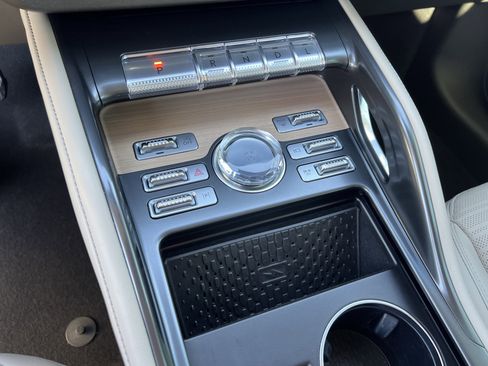 Certified 2025 Lincoln Nautilus Reserve image 21