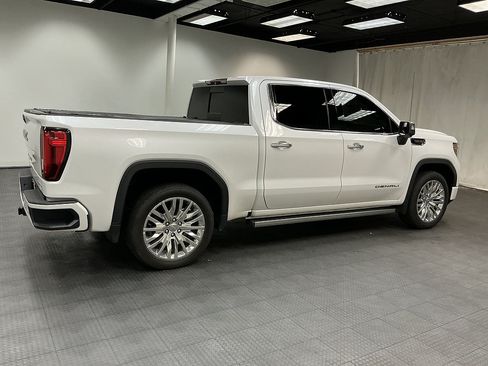 Used 2019 GMC Sierra 1500 Denali w/ Denali Ultimate Package AWD/4WD image 6