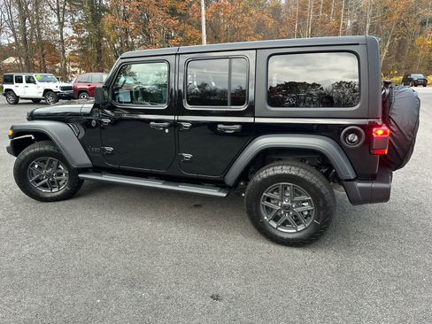 New 2026 Jeep Wrangler Unlimited Sport AWD/4WD image 9