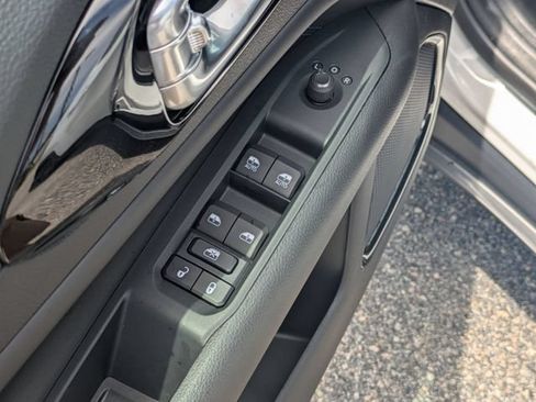 New 2026 Jeep Compass Latitude AWD/4WD image 13