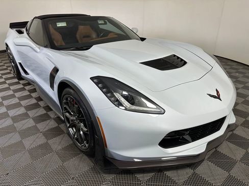 Used 2019 Chevrolet Corvette Z06 w/ Z07 Performance Package image 14