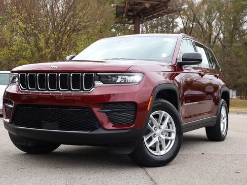 Used 2025 Jeep Grand Cherokee Laredo X w/ Trailer Tow Package image 1