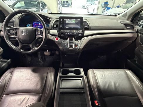 Used 2018 Honda Odyssey EX-L image 2