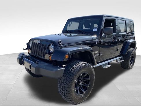 Used 2013 Jeep Wrangler Unlimited Sahara w/ Connectivity Group image 5