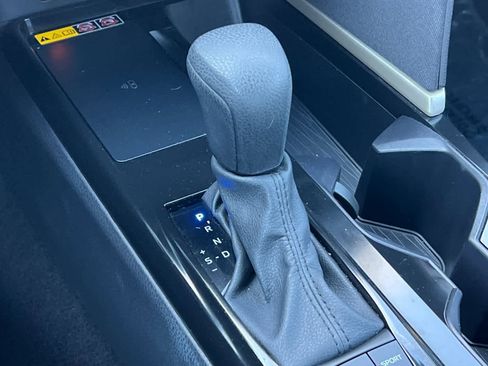 Used 2025 Toyota Camry LE image 23