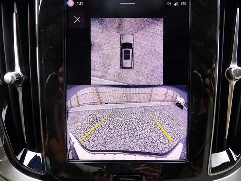 New 2026 Volvo V60 B5 Cross Country Plus w/ Protection Package Premier image 20