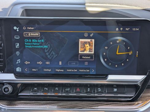 Used 2023 Chevrolet Silverado 1500 LT Trail Boss w/ Convenience Package II AWD/4WD image 19