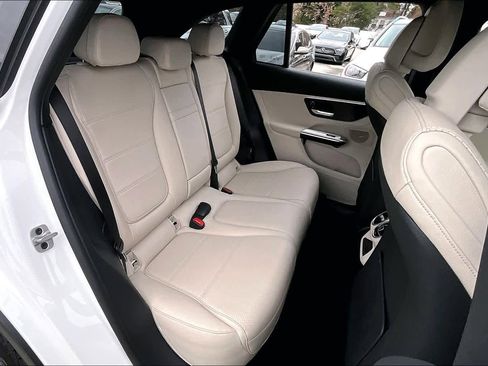 Certified 2025 Mercedes-Benz GLC 300 4MATIC image 20