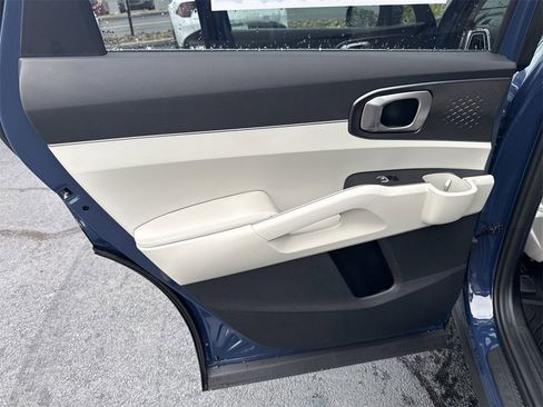 New 2025 Kia Sorento S image 25