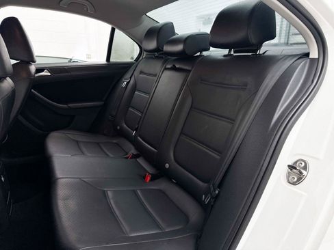 Used 2014 Volkswagen Jetta SE FWD image 18