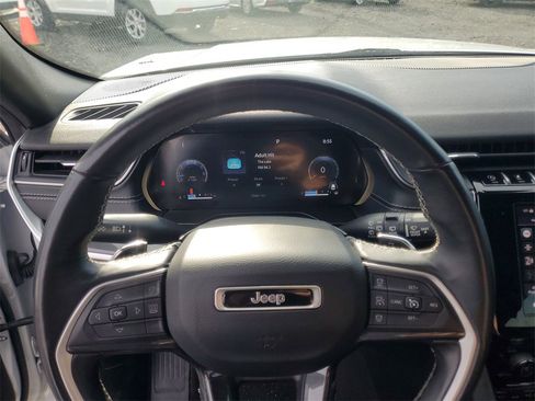 Used 2022 Jeep Grand Cherokee L Laredo image 20