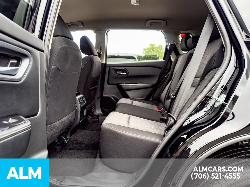 Used 2024 Nissan Rogue SV FWD image 12
