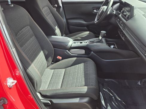 Used 2025 Honda HR-V Sport image 18