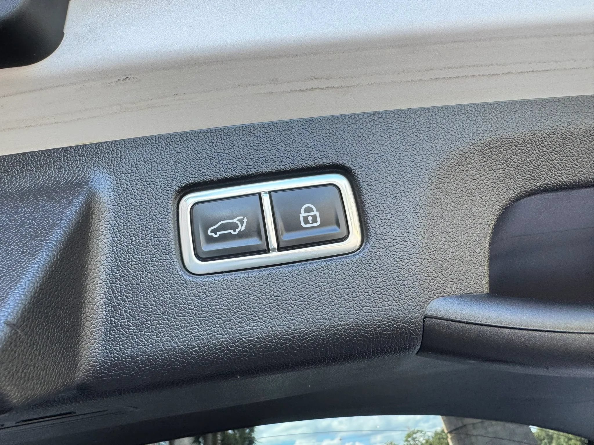 Used 2022 Kia Sorento SX FWD image 19