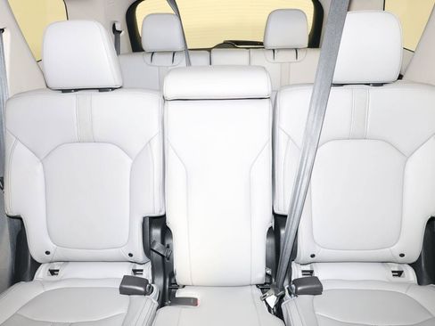 Used 2023 Honda Pilot EX-L image 13