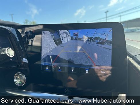 Used 2022 Chevrolet Corvette STINGRAY CONVERTIBLE w/ Z51 Performance Package image 29