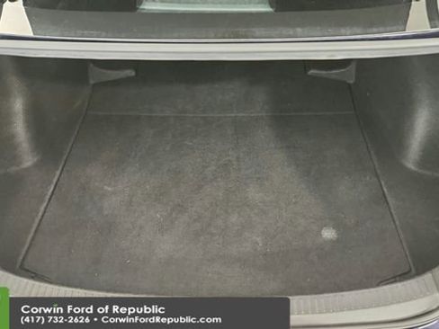 Used 2024 Toyota Corolla LE image 21