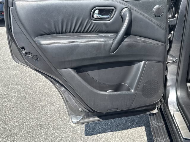 Used 2024 Nissan Armada SL w/ Midnight Edition Package RWD image 23