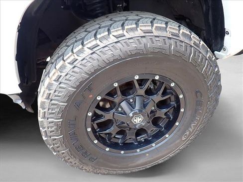 Used 2019 Toyota Tacoma TRD Sport AWD/4WD image 7