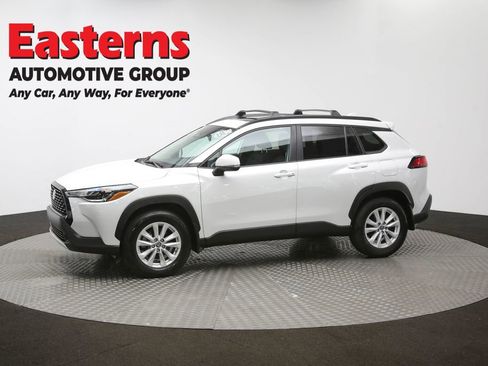 Used 2023 Toyota Corolla Cross LE image 58