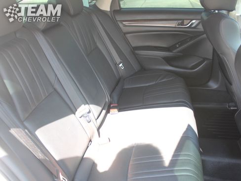 Used 2018 Honda Accord Touring image 26