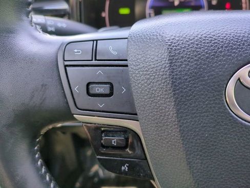 Used 2025 Toyota Camry SE w/ Convenience Package FWD image 22