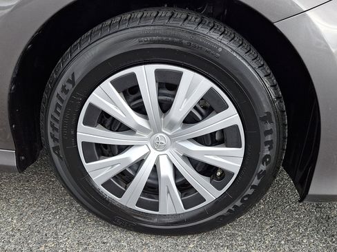 Used 2021 Toyota Camry LE FWD image 8