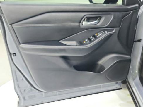 Certified 2025 Nissan Rogue SL AWD/4WD image 22