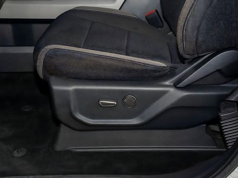 Used 2020 Ford F150 Raptor w/ Raptor Hood Graphics Package image 27